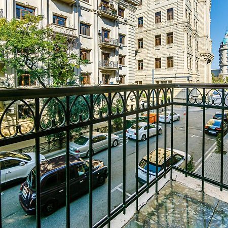 Azneft Square Deluxe Apartment Baku Luaran gambar