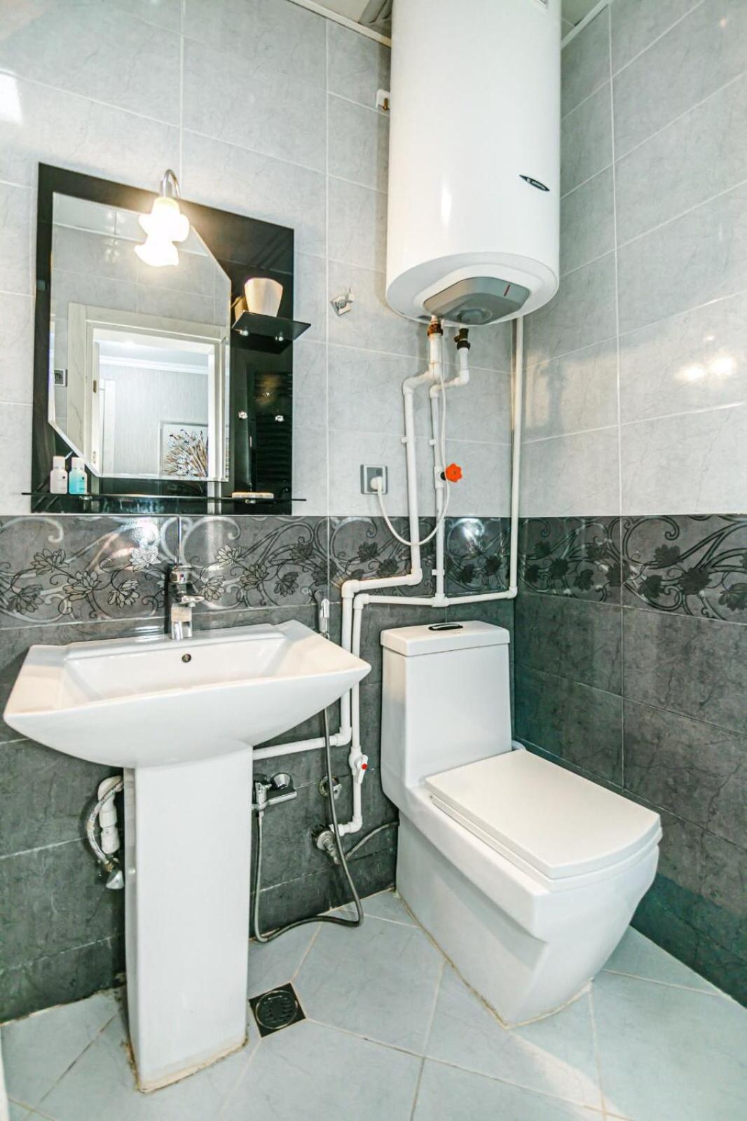 Azneft Square Deluxe Apartment Baku Luaran gambar